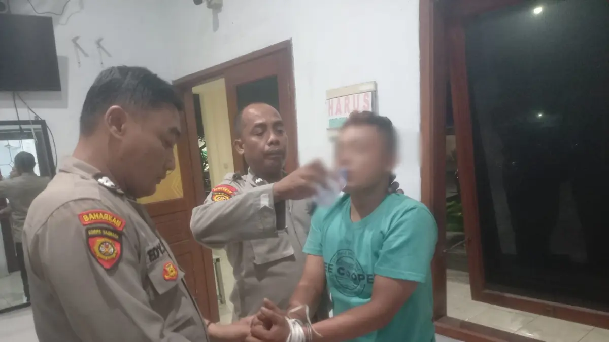 Diamankan :Anggota Polsek Driyorejo amankan satu pelaku Residivis Curanmor di Jalan Biduri Pandan, Kota Baru Driyorejo (KBD), Desa Petiken, Kecamatan Driyorejo, Gresik. (Ist/Radar Gresik) 