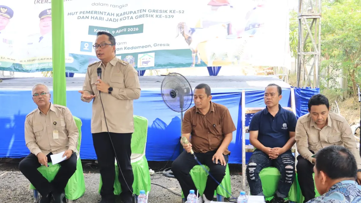 Wakil Bupati Gresik, Asluchul Alif, membuka program "Gresik Krawu Enak". (ist/Radar Gresik) 