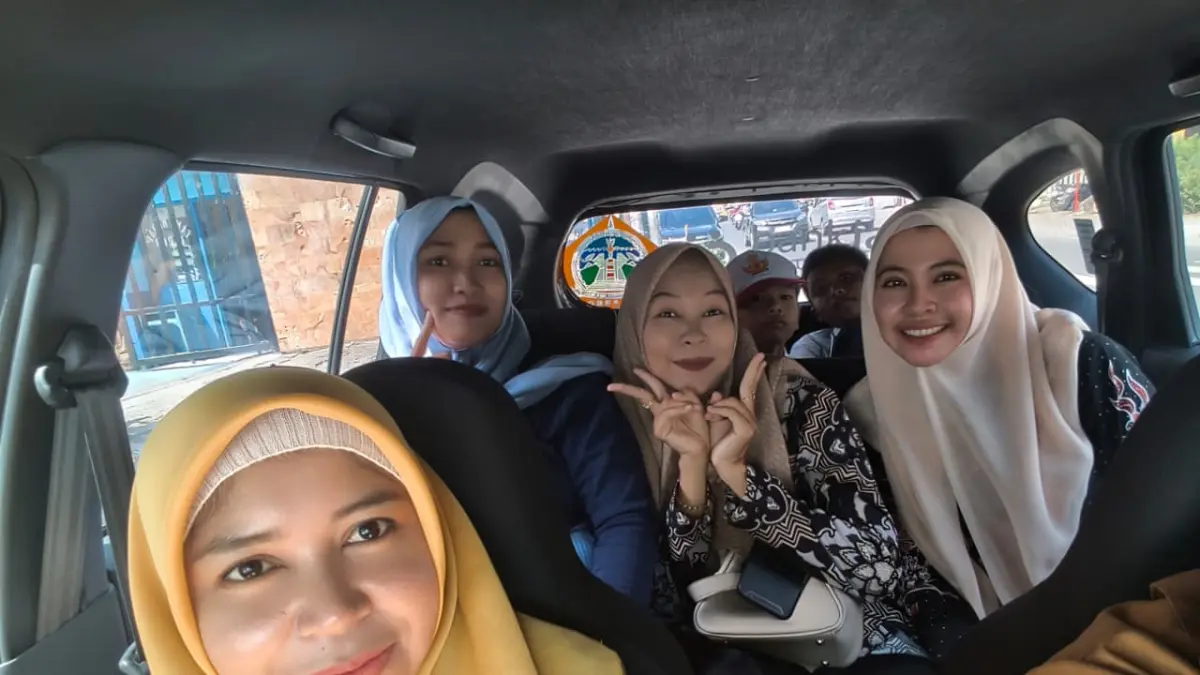 SEMAKIN PROGRESIF : Tak hanya antar jemput anak berkebutuhan khusus, kini fasilitas transportasi juga disediakan untuk mendukung mobilitas Guru Pembimbing Khusus (GPK) selama pelatihan intensif. (IST/ RADAR GRESIK)