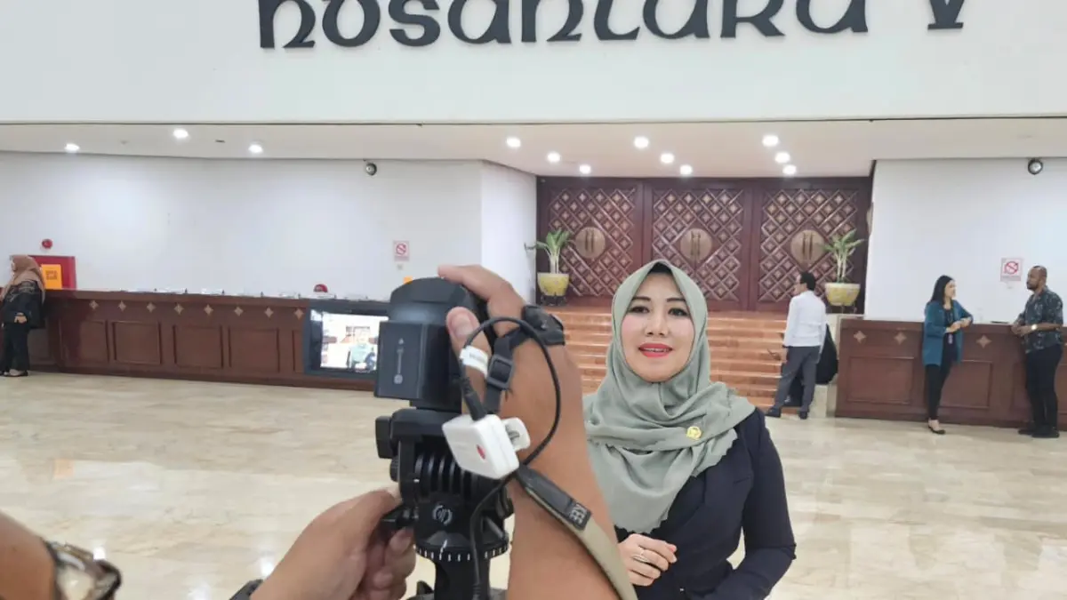 ECO ENERGY : Jatim menuju pusat energi hijau! Lia Istifhama apresiasi potensi tebu sebagai bahan baku bioetanol. (IST/ RADAR GRESIK)