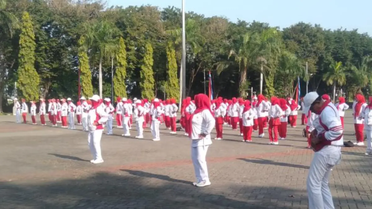 Wakil Bupati Gresik, Asluchul Alif, mengajak Yayasan Jantung Indonesia (YJI) untuk terus mengampanyekan senam jantung sehat. (Ist/Radar Gresik) 