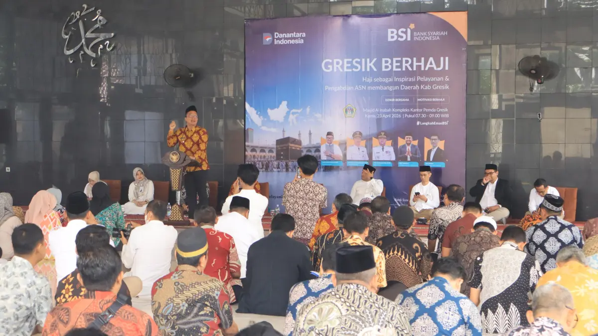 BERI KEMUDAHAN : Bank Syariah Indonesia (BSI) dan Pemkab Gresik melalui program "Gresik Berhaji" yang digelar di Masjid Al Inabah, Kompleks Kantor Pemkab Gresik. (IST/RADAR GRESIK)