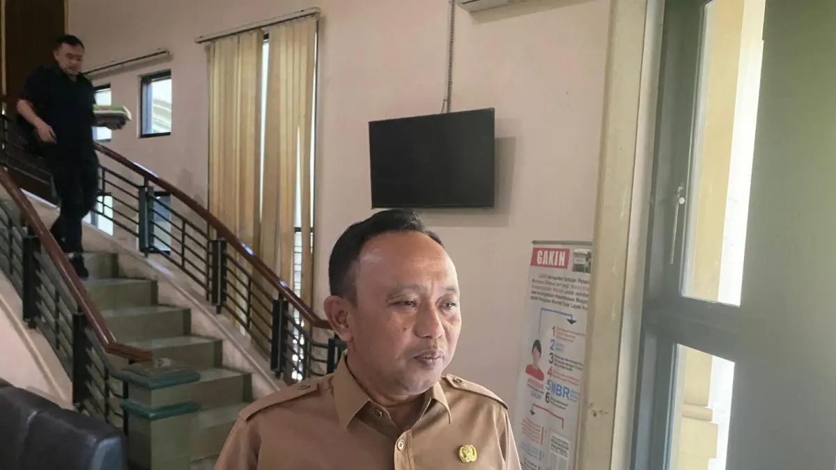 KEJELASAN KASUS: Kepala BKPSDM Kabupaten Gresik Agung Endro Utomo meminta seluruh korban penipuan SK ASN segera melapor ke pihak berwajib agar kasus tersebut terang benderang.