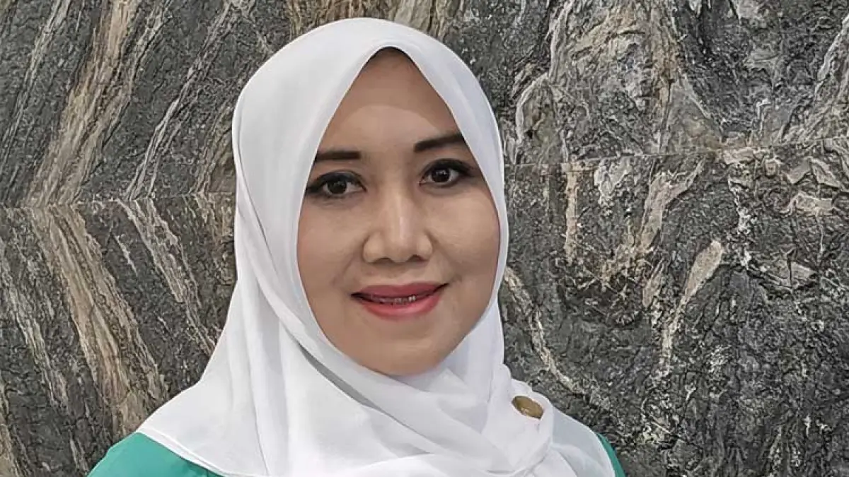 Dr Lia Istifhama, S.Sos, S.Sos.I, S.H.I. M.E.I, Anggota DPD RI/ Wakil Ketua PW Fatayat NU Jatim
