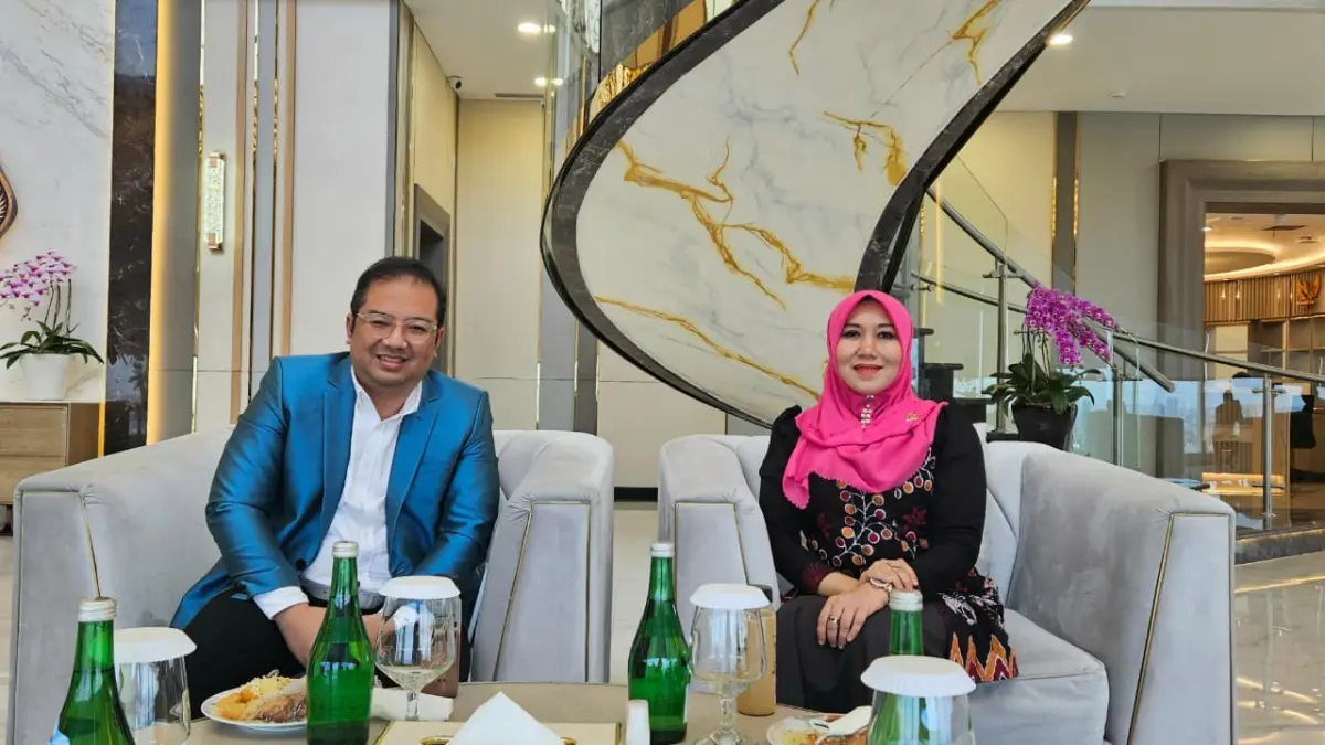 INDUSTRI EMAS : Senator DPD RI, Dr. Lia Istifhama, melakukan kunjungan kerja ke Kantor Pusat PT Pegadaian untuk mendukung penguatan ekonomi kerakyatan dan industri emas. (IST/ RADAR GRESIK)