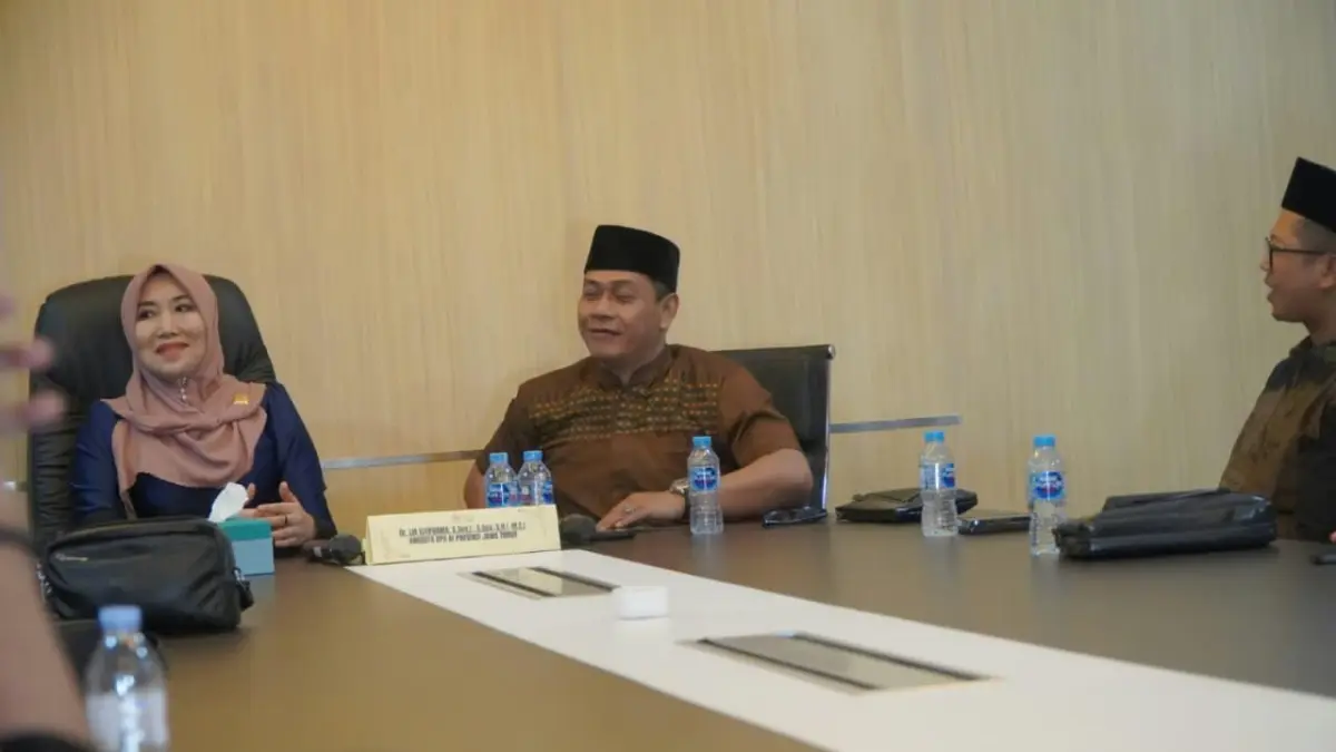 SINERGI : Senator DPD RI asal Jawa Timur, Dr. Lia Istifhama, M.E.I., menekankan pentingnya sinergi antara lembaga filantropi dan program Corporate Social Responsibility (CSR) dalam mengoptimalkan pengelolaan dana umat. (IST/ RADAR GRESIK)
