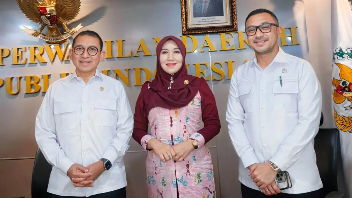 KEARIFAN NUSANTARA : Senator Lia Istifhama menekankan pentingnya digitalisasi naskah kuno era Majapahit hingga Walisongo sebagai pilar identitas bangsa di hadapan Menteri Kebudayaan, Fadli Zon.(IST/ RADAR GRESIK)