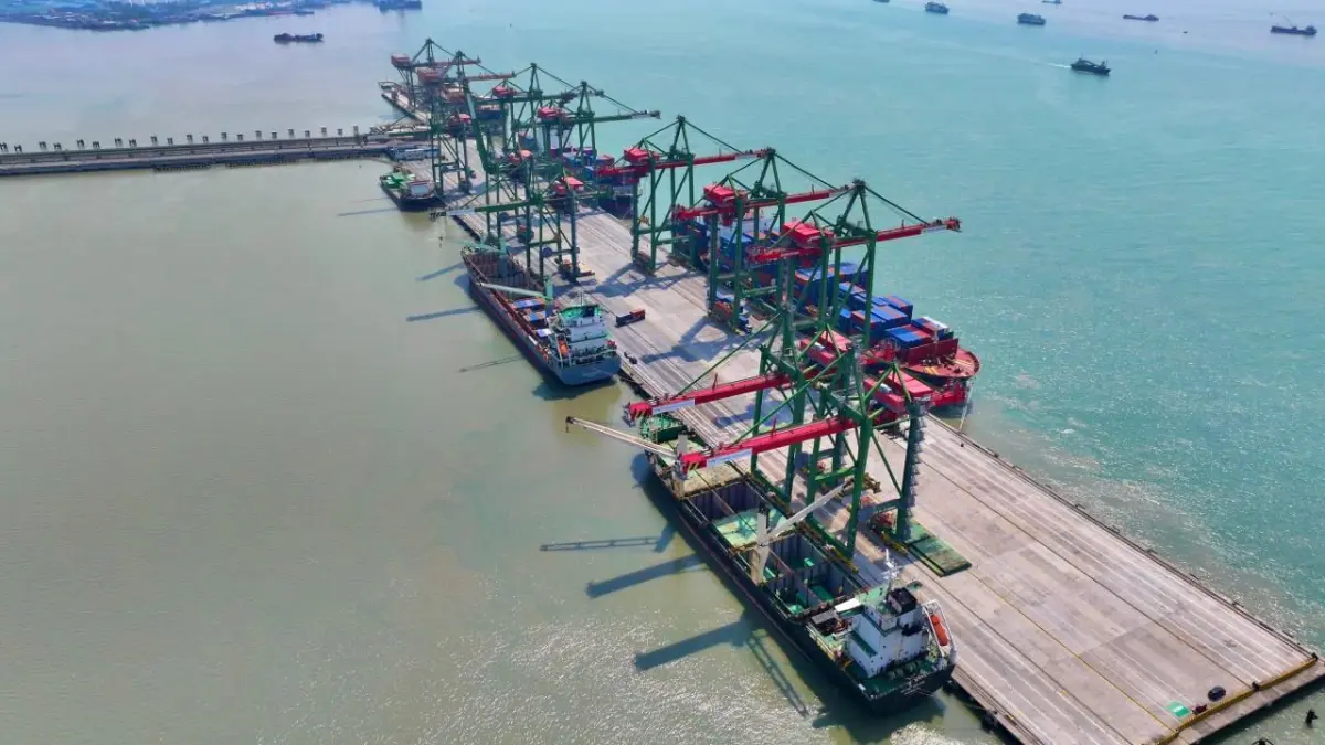 Global Trust meningkat! Arus Internasional Terminal Teluk Lamong meroket hampir dua kali lipat. (Ist/Radar Gresik) 