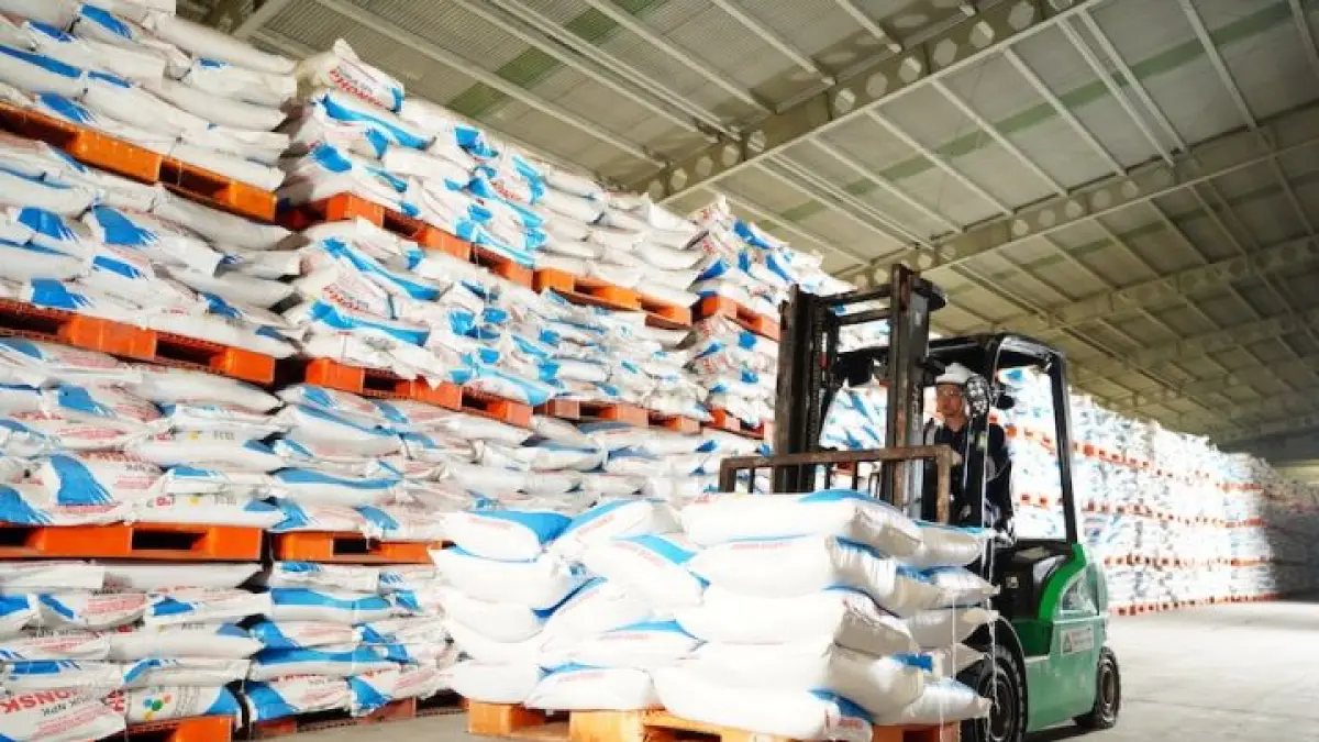 Petrokimia Gresik amankan 219.648 ton pupuk bersubsidi demi dukung musim tanam April-September. (Ist/Radar Gresik) 