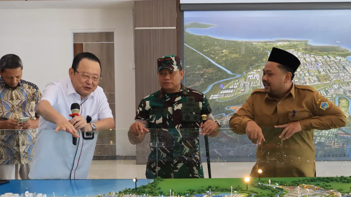 Sebagai salah satu kawasan industri dan pelabuhan terpadu terbesar di Jawa Timur, JIIPE terus berkembang menjadi pusat pertumbuhan industri strategis nasional sejak diresmikan Presiden RI ke-7 Joko Widodo pada 2018.