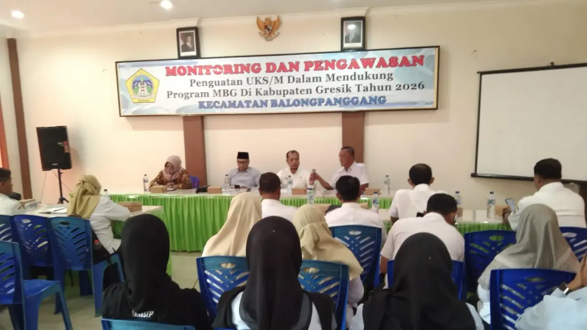 Monitoring : DPRD Gresik dan Pemerintah Kabupaten menggelar monitoring MBG di Balongpanggang, Gresik. (Fajar/Radar Gresik) 