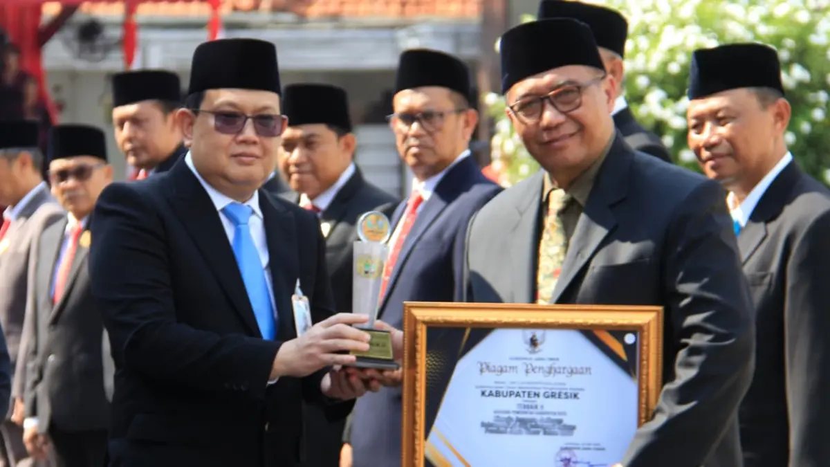 Hebat : Pemerintah Kabupaten Gresik kembali mengukuhkan posisinya sebagai salah satu daerah dengan tata kelola layanan hukum digital terbaik di Jawa Timur. (Ist/Radar Gresik) 