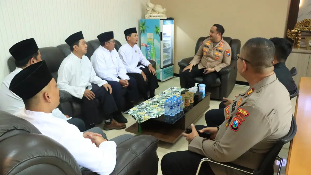 Silaturahmi : Kapolres Gresik, AKBP Ramadhan Nasution menerima kunjungan DPD LDII Kabupaten Gresik. (Ist/Radar Gresik) 