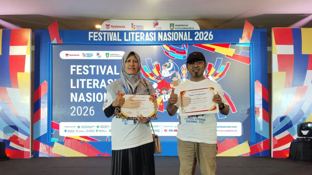 SDIT Al Ibrah kembali menorehkan tinta emas di panggung pendidikan nasional dengan meraih penghargaan sebagai Sekolah Dedikasi Literasi Nasional dalam ajang Festival Literasi Nasional (FLN) 2026. (Istimewa/Radar Gresik) 