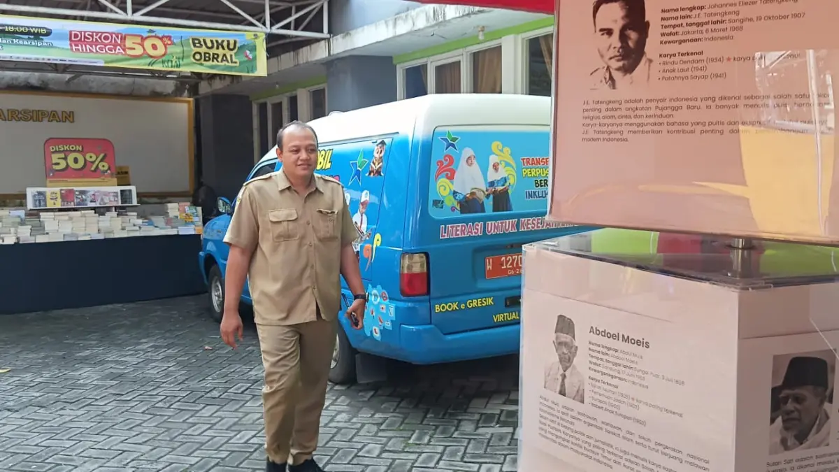 Inovasi : Area halaman Kantor Dispusip Gresik yang saat ini tengah dipersiapkan menjadi 