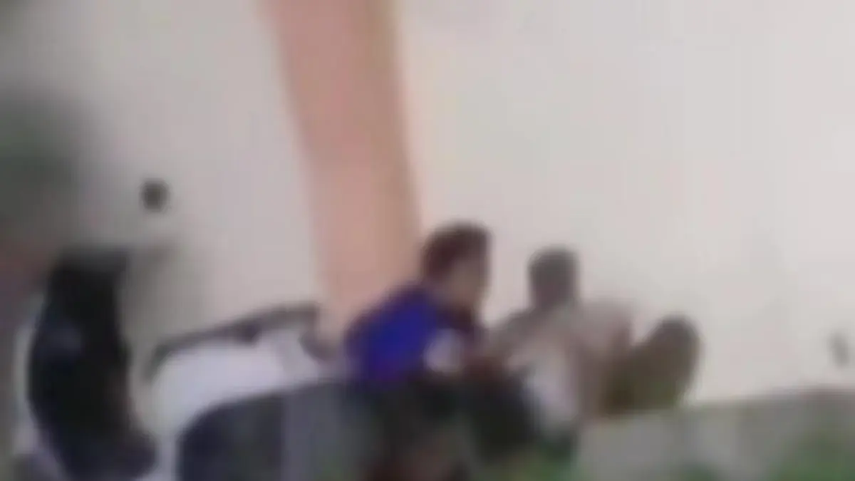 Mesum : Video diduga aksi tidak senonoh pasangan muda-mudi diduga di GOR Sidsyu viral di media sosial. (Ist/Radar Gresik) 