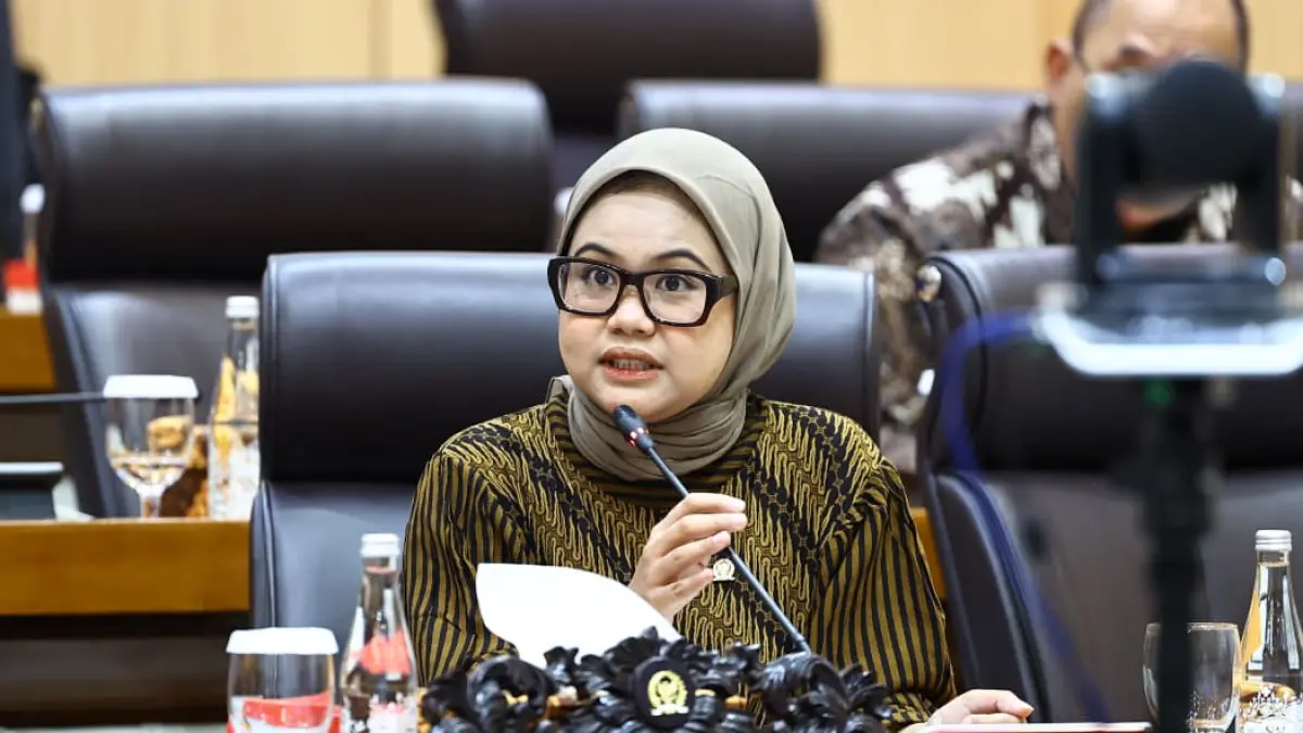 JAGA KESEIMBANGAN : Anggota Komisi VII DPR RI Fraksi PDI Perjuangan, Nila Yani Hardiyanti, memberikan apresiasi atas kinerja Kementerian Pariwisata yang berhasil menjaga pertumbuhan kunjungan wisatawan mancanegara (wisman) pada kuartal pertama tahun 2026. (IST/ RADAR GRESIK)