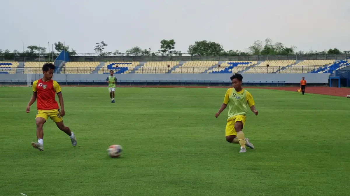 APPAREL : Tim Gresik United resmi menggandeng apparel baru RMB untuk Liga Nusantara 2026/2027.