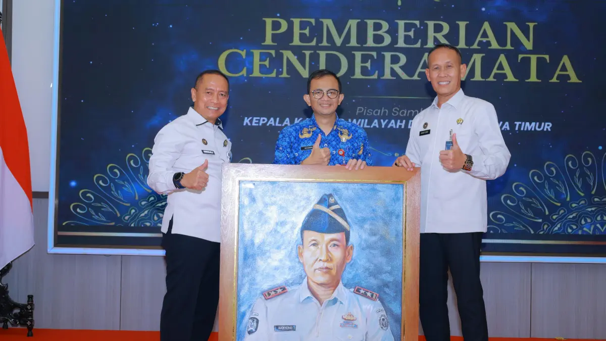 Plh Kepala Rumah Tahanan Negara (Rutan) Kelas IIB Gresik, Dhimas Isdwiyono, menghadiri acara pisah sambut Kepala Kantor Wilayah Direktorat Jenderal Pemasyarakatan (Ditjenpas) Jawa Timur. (Foto : Yudhi/Radar Gresik) 