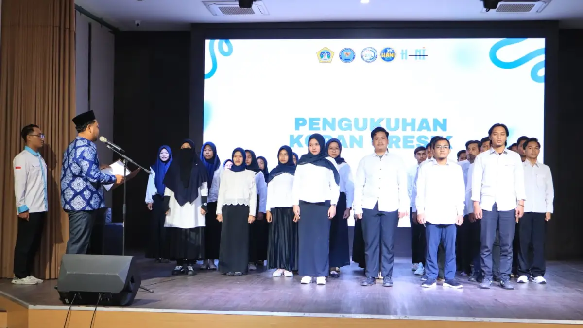 Bupati Gresik Fandi Akhmad Yani secara resmi telah mengukuhkan Pengurus Kelompok Pemuda Anti Narkoba (KOPAN) Periode 2026–2028 sekaligus meluncurkan aplikasi Satgas Jaga Gresik. (Foto : Ist/Radar Gresik) 