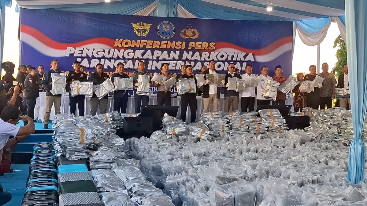 Direktorat Jenderal Bea dan Cukai dengan Badan Narkotika Nasional (BNN) berhasil membongkar jaringan narkotika internasional.