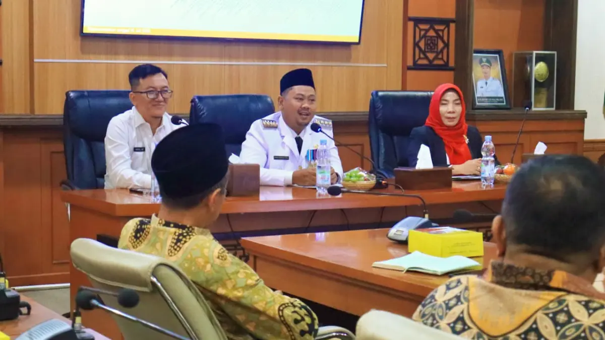 Gus Yani memimpin langsung sosialisasi penjaringan calon peserta didik baru, khususnya untuk pemenuhan kuota jenjang Sekolah Dasar (SD). (Foto : Dok/Radar Gresik) 