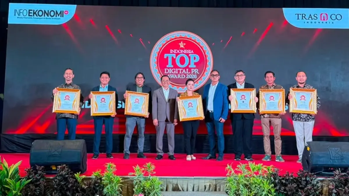 PT Terminal Teluk Lamong (TTL) kembali menorehkan prestasi nasional di bidang komunikasi korporat dengan menyabet penghargaan "8th Indonesia TOP Digital PR Award 2026" untuk kategori Anak Perusahaan BUMN. (Foto : Ist/Radar Gresik) 