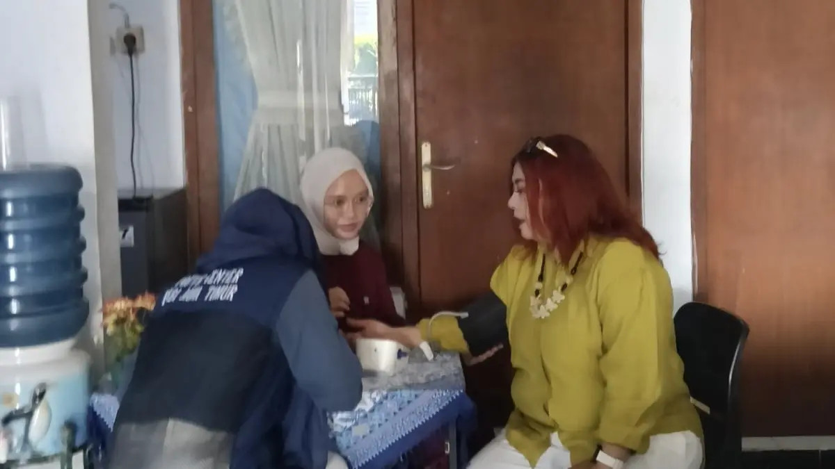 Perlindungan Kesehatan: Dinas Keluarga Berencana Pemberdayaan Perempuan dan Perlindungan Anak (KB PPPA) bekerjasama dengan Puspa Pinatih menggelar kegiatan Gebyar Cek IVA Gratis. (Foto : Fajar/Radar Gresik) 