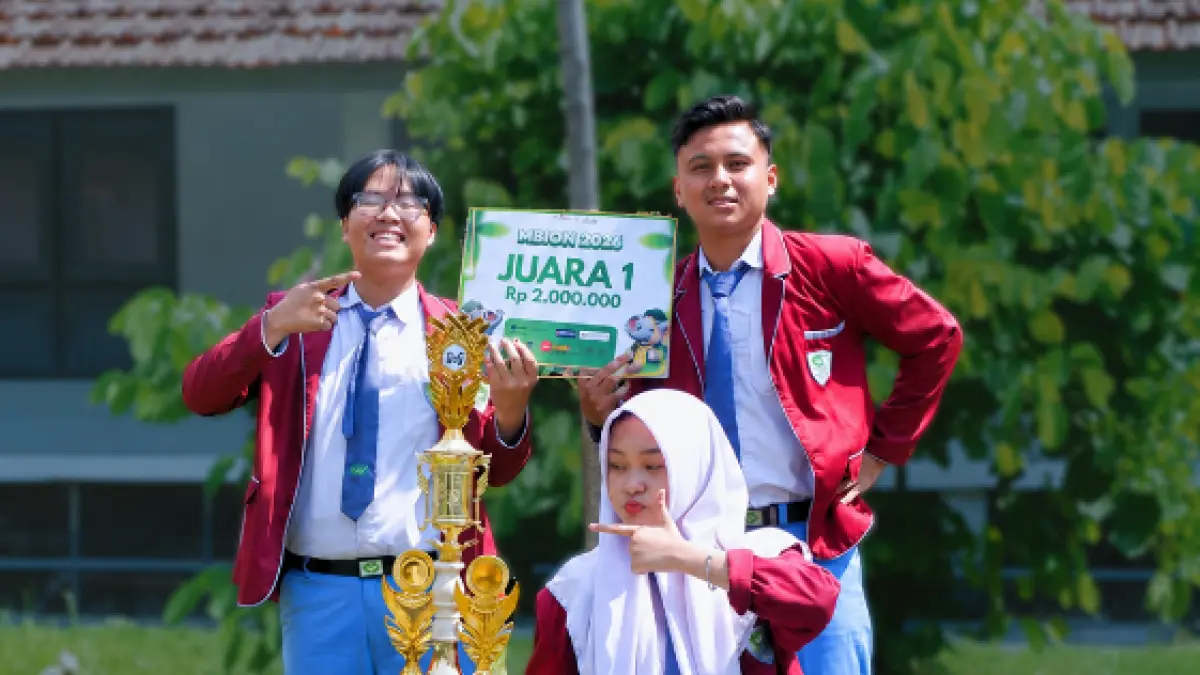 CETAK PRESTASI GEMILANG : Kemenangan Tim Sirkular Nusantara dari SMA SIG sebagai Juara 1 MBION 2026 membuktikan inovasi siswa sekaligus wujud keberhasilan pendidikan Semen Indonesia Foundation dalam mencetak talenta unggul dan siap kerja. (IST/ RADAR GRESIK)