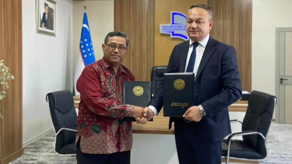 PERLUAS JEJARING GLOBAL : resmi menjalin kerja sama internasional dengan Shahrisabz State Pedagogical Institute, Uzbekistan, melalui penandatanganan MoU di bidang riset, publikasi, dan pertukaran akademik untuk mencetak sivitas akademika yang unggul dan berdaya saing global. (IST/ RADAR GRESIK)