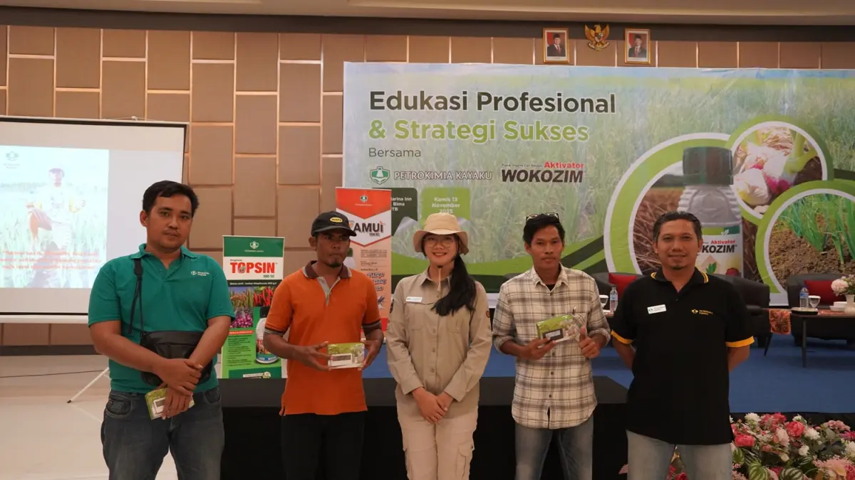 MEMULIAKAN PETANI : Melalui konsep Sustainable Balance Farming (SBF), beragam produk, dan kepedulian lingkungan, PT Petrokimia Kayaku memberikan kemudahan, efisiensi, serta peningkatan kesejahteraan bagi petani Indonesia. (IST/ RADAR GRESIK)
