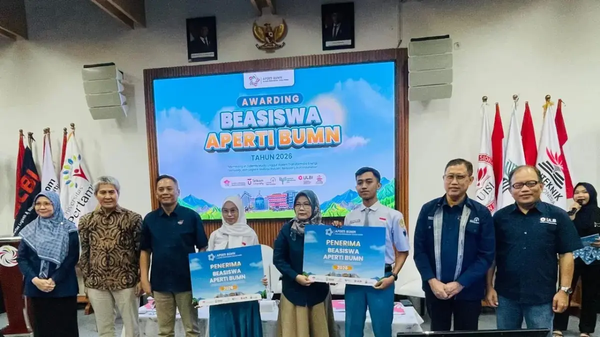 CETAK PEMIMPIN MASA DEPAN : Keberhasilan UISI menjadi tuan rumah Beasiswa APERTI BUMN membuktikan komitmen nyata Semen Indonesia Foundation  dalam memajukan pendidikan tinggi yang berkualitas dan relevan dengan industri, sekaligus mencetak SDM unggul berdaya saing global yang siap berkontribusi bagi ekosistem BUMN dan Indonesia. (IST/ RADAR GRESIK)