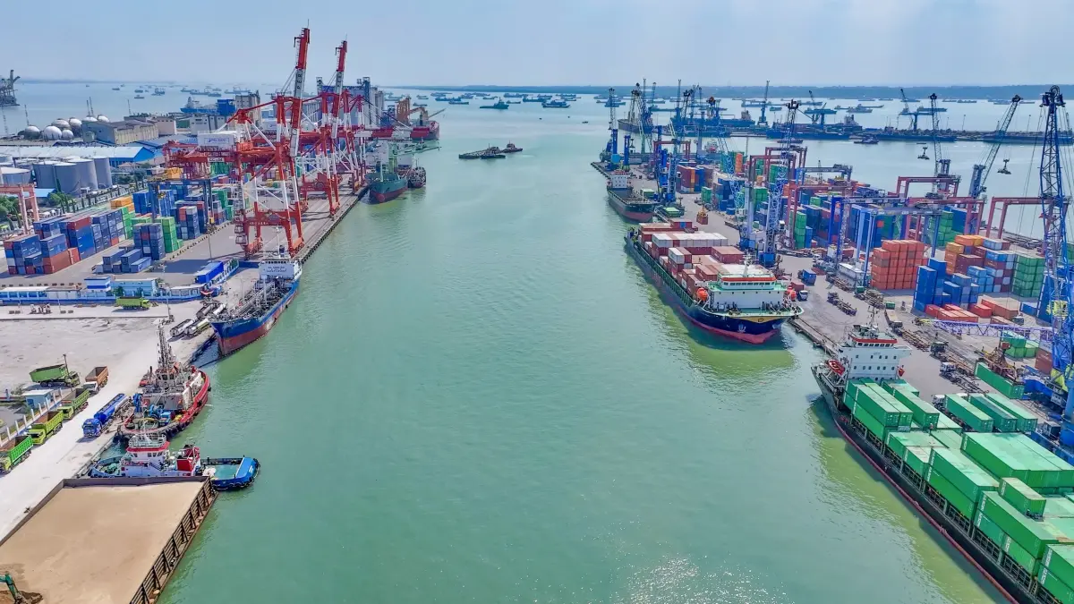 PT Terminal Teluk Lamong (TTL) mencatatkan rekor throughput petikemas tertinggi sepanjang pengelolaan tiga terminal terintegrasi hingga Juli 2026. (Foto : Ist/Radar Gresik) 
