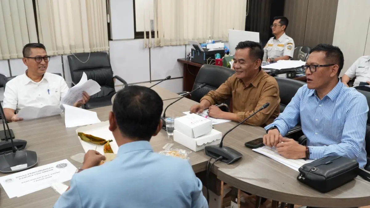 RAPAT : Komisi III DPRD Gresik rapat bersama Dishub Gresik. (Foto : Ist/Radar Gresik) 