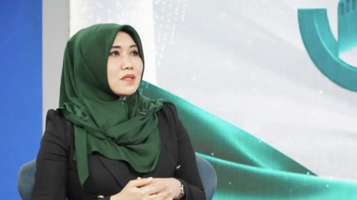 Anggota DPD RI asal Jawa Timur, Lia Istifhama, hadir di perhelatan Muktamar ke-35 Nahdlatul Ulama (NU) di Pondok Pesantren Bahrul Ulum Tambakberas, Kabupaten Jombang. (Foto : Istimewa/Radar Gresik) 