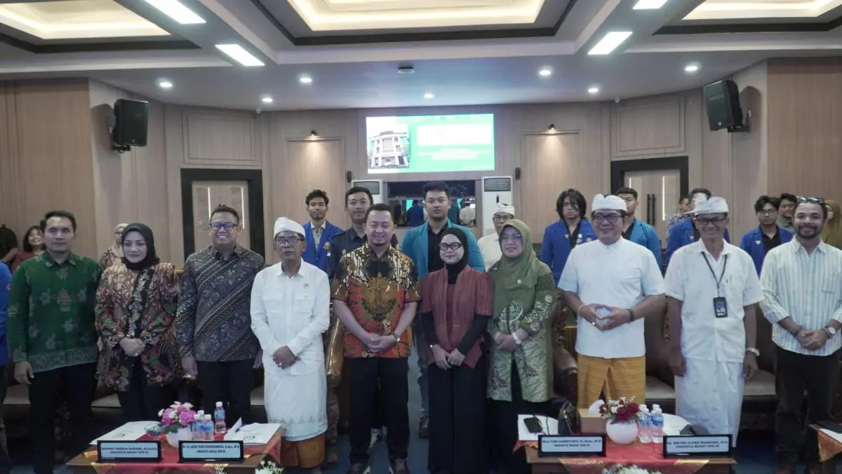 TANTANGAN : Anggota Komisi VII DPR RI Fraksi PDI Perjuangan, Nila Yani Hardiyanti, S.I.Kom., M.IP, menekankan pentingnya peran perguruan tinggi dalam mempersiapkan generasi muda menghadapi era digital dan pesatnya perkembangan kecerdasan buatan (AI).  (IST/ RADAR GRESIK)