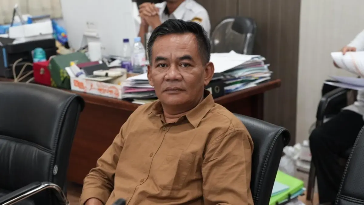 Ketua Komisi III DPRD Gresik Sulis Irbansyah. (Foto : Fajar /Radar Gresik) 