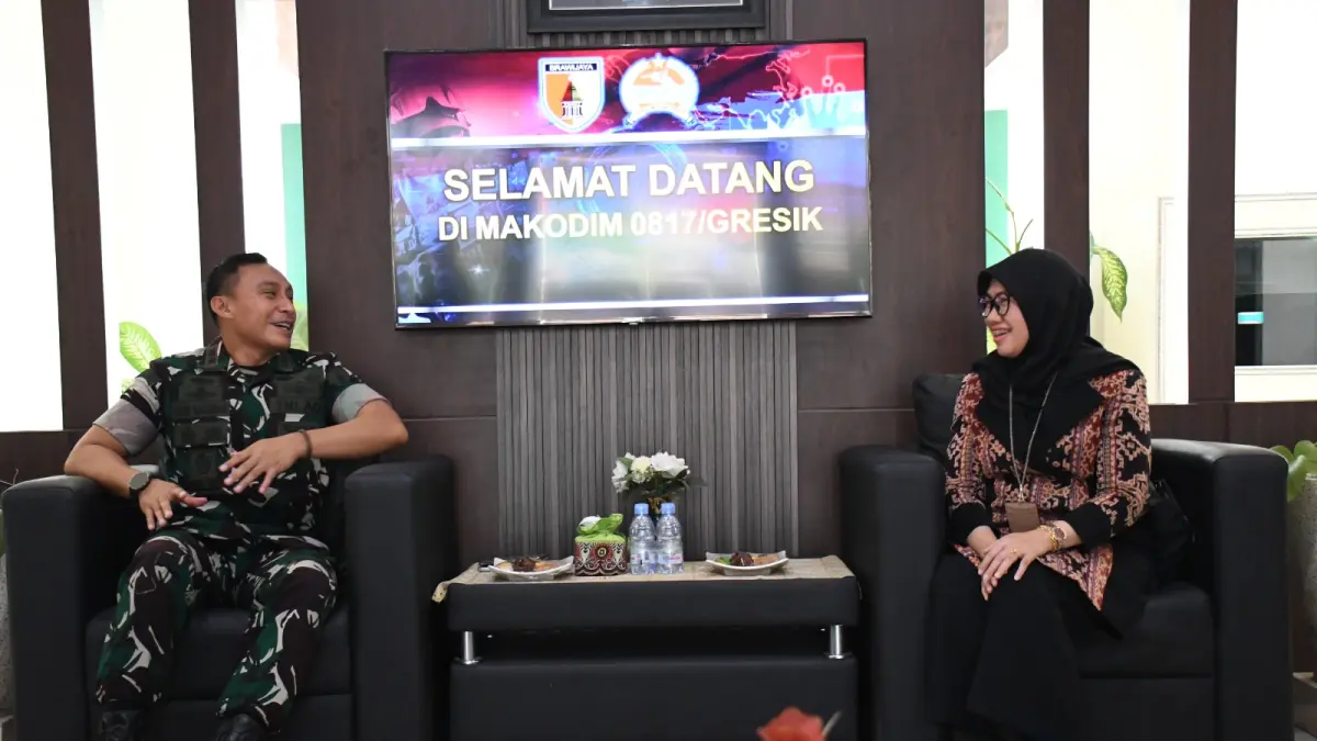 SILATURAHMI : Manajer PLN UP3 Gresik, Sri Wahyuningsih mengunjungi Kodim 0817 Gresik.