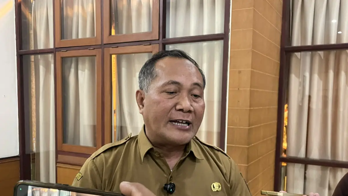 Kepala Cabang Dinas Pendidikan Jatim Wilayah Gresik, Eko Agus Suwandi. (Foto : Fajar/Radar Gresik) 