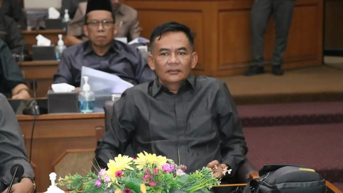 FOKUS: Ketua Komisi III DPRD Gresik Sulis Irbansyah. (Foto : Dok/Radar Gresik)