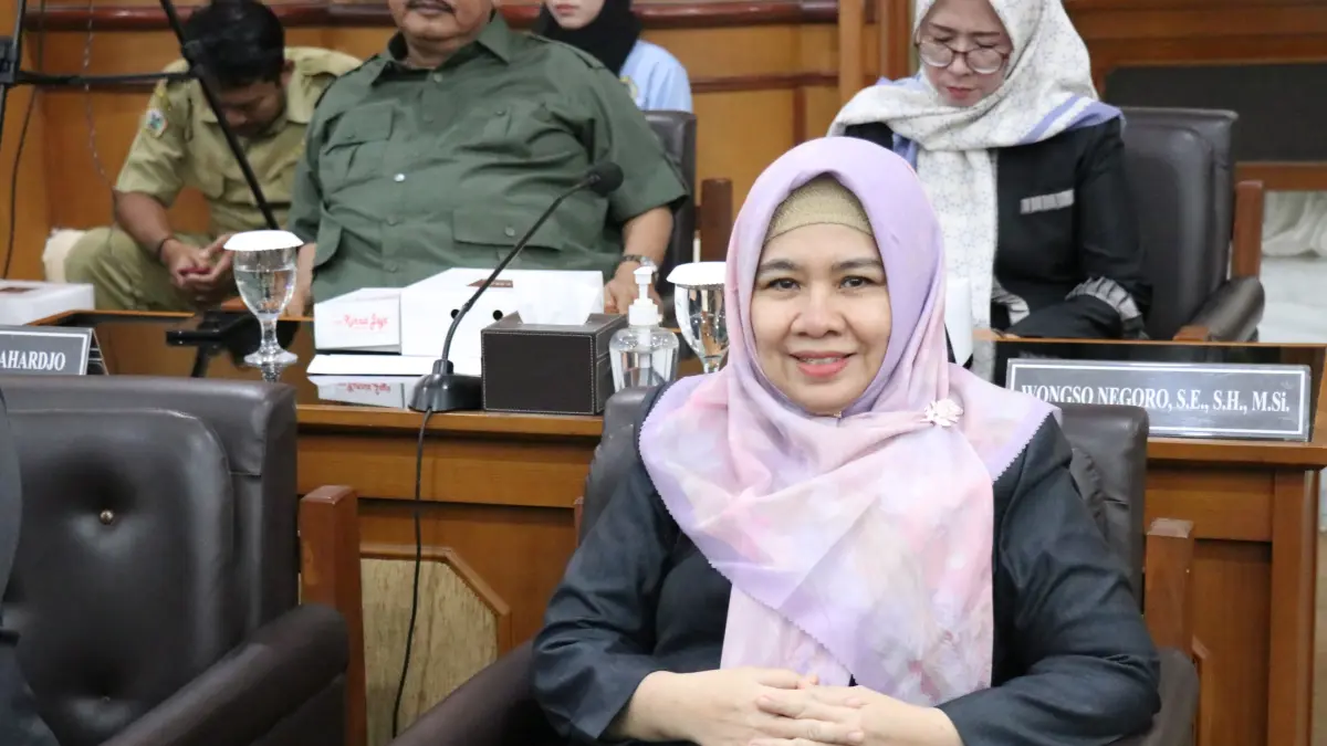 SOROT ANGGARAN: Wakil Ketua Komisi I DPRD Gresik Elvita Yuliati. (Foto : Dok/Radar Gresik)