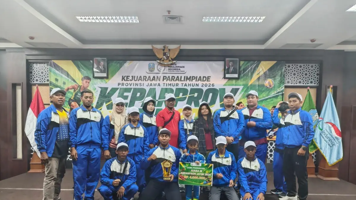 BERSEMANGAT: Para atlet disabilitas Gresik saat mengikuti perlombaan dalam Keparprov Jawa Timur 2026. (Foto : Fajar/Radar Gresik)