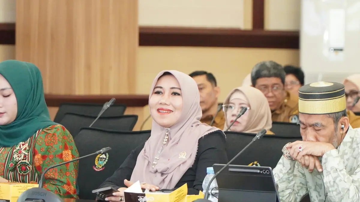 Anggota DPD RI asal Jawa Timur, Dr. Lia Istifhama, M.E.I., atau yang akrab disapa Ning Lia. (Foto : Ist/Radar Gresik)