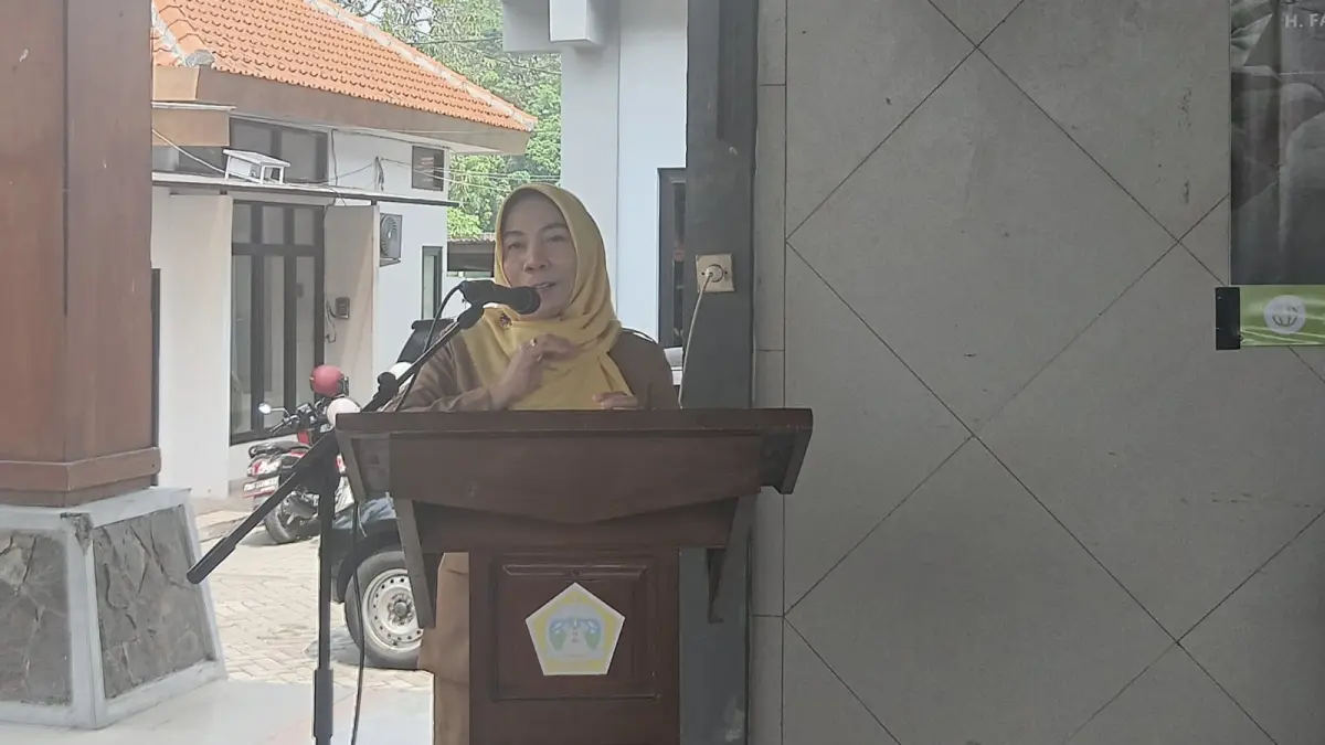 Kepala Dinas Sosial Kabupaten Gresik dr. Ummi Khoiroh. (Foto : Fajar/Radar Gresik)