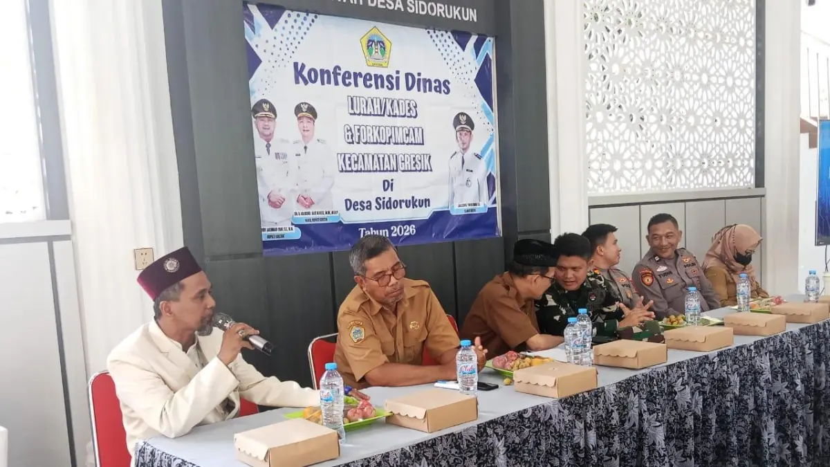 SINERGI : MUI Gresik saat rapat bersama Forkopimcam Kecamatan Gresik. (Foto : Fajar/Radar Gresik)