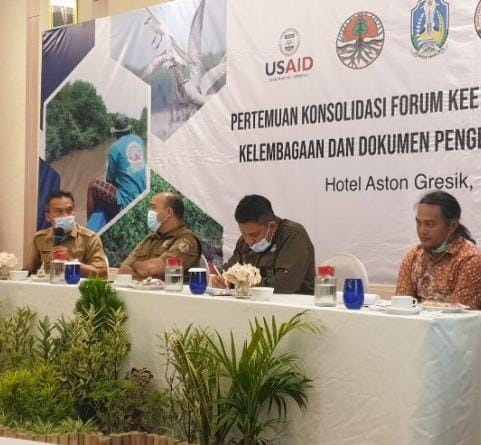 MATANGKAN RENCANA: Arupa,  BKSDA, Dishut Jatim dan USAID menggelar pertemuan di Hotel Aston guna membahas persiapan KEE Panturan, kemarin. (Dok/Radar Gresik)