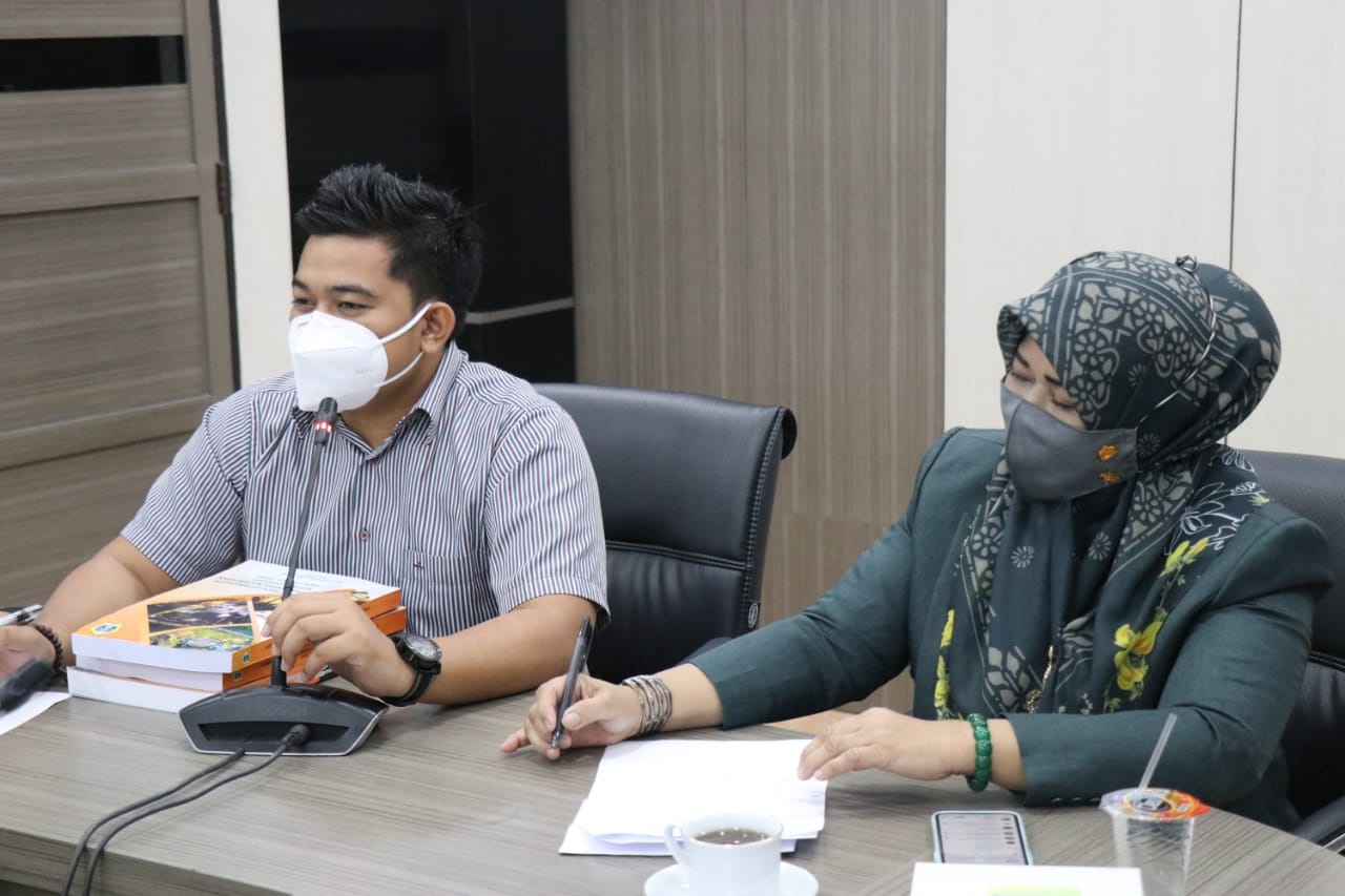 ROMBAK DIREKSI: Wakil Ketua DPRD Gresik, Syahrul Munir menyebut buruknya pelayanan PDAM Giri Tirta akibat tidak becusnya direksi sehingga harus dirombak.