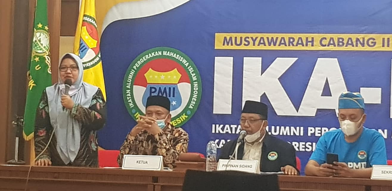 AKLAMASI: Wabup Gresik Aminatun Habibah terpilih menjadi ketua IKA PMII Gresik masa periode 2021-2026 di Hotel Saptanawa Gresik, Minggu (20/6).