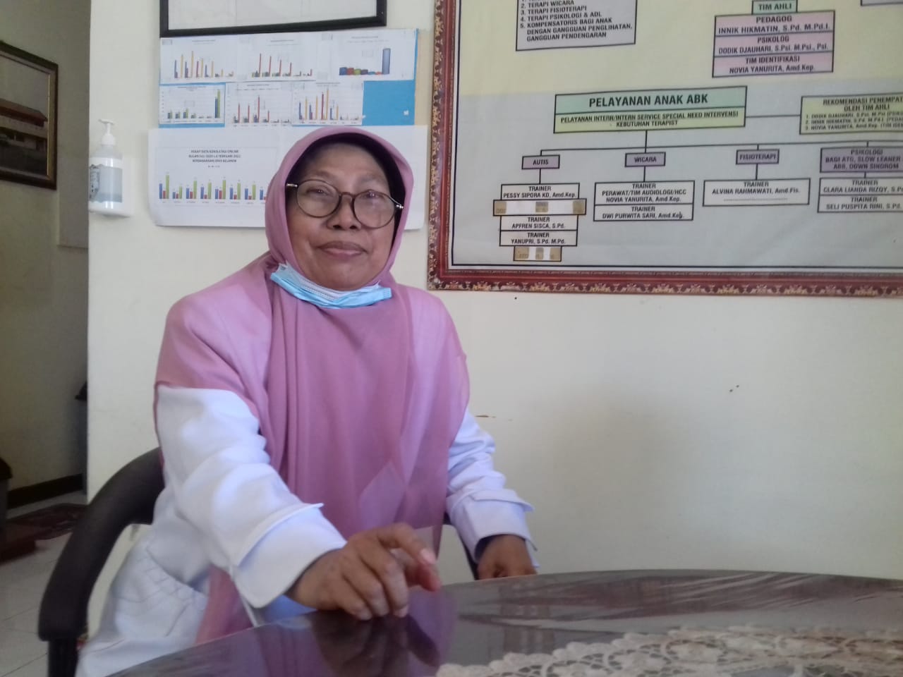 Kepala UPT Resource Center Dinas Pendidikan Kabupaten Gresik, Innik Hikmatin (FAJAR/RADAR GRESIK)
