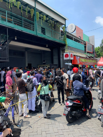 Siang ini akhirnya ananda Hanif Akmal (10 th) ditemukan warga di saluran air Jalan Kalimantan Gresik Kota Baru (GKB) Rabu 10 November 2021. (Dok./Radar Gresik)